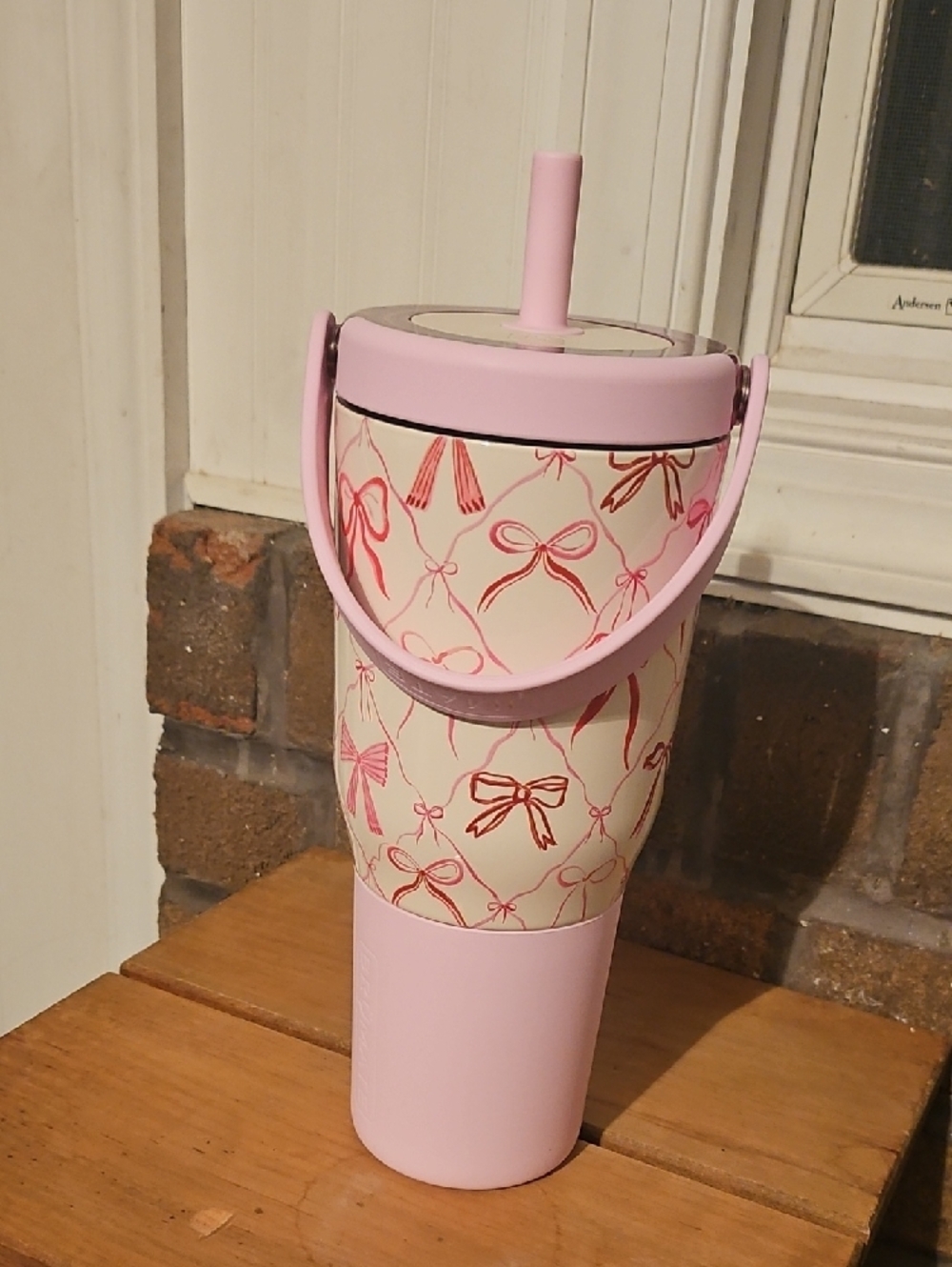 Brumate Pink Bow Pattern 35 OZ resa Tumbler with Straw - Picture 2 of 7